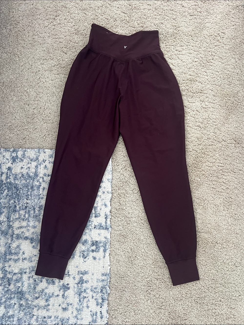 Old Navy active High-Waist Maroon Jogger Pants